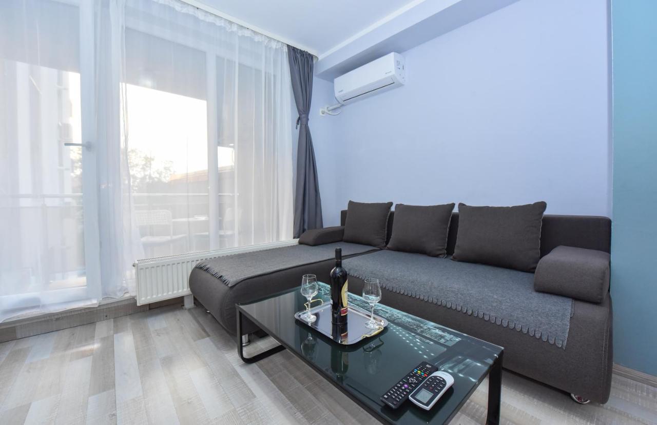 Residenza Di Carbasinni Bukarest Exteriör bild