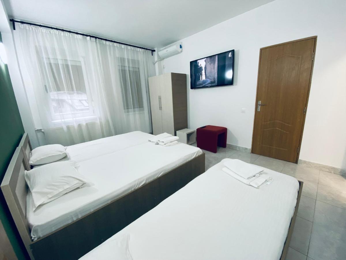 Residenza Di Carbasinni Bukarest Exteriör bild